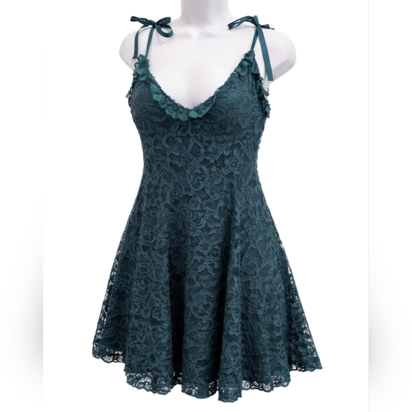 Widow Dolls Kill Deep Green Lace Mini Dress 2X Gothic Fairy Tie Straps